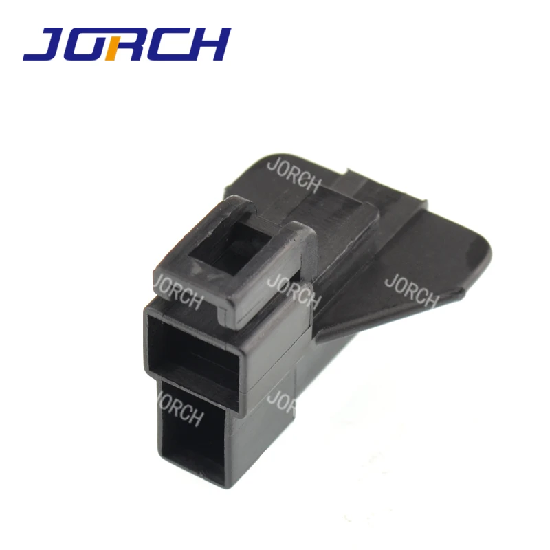 Mg 610684-5 Anslutningsledningssele -kontakt 6.3 Series terminal dj 70251-6. 3-11